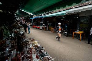 BIB: 
                            <button type="button" onclick="openModal(22790995)" class="btn btn-primary btn-sm float-right btn-popup" data-toggle="modal" data-target=".modal-high-quality">
                        <i class="fas fa-shopping-cart"></i> Add to Cart
                    </button>
                                            <button type="button" onclick="isThisMe(22790995, true)" class="btn btn-success btn-sm float-right btn-popup btn-isme hidden" data-toggle="tooltip" data-placement="bottom" title="นี่คือรูปของคุณใช่ไหม คลิกที่นี่เพื่อเอาเข้าอัลบั้ม">
                        <i class="fas fa-plus"></i> Add to album
                    </button>
                    <button type="button" onclick="isThisMe(22790995, false)" class="btn btn-warning btn-sm float-right btn-popup btn-isnotme hidden">
                        <i class="fas fa-ban"></i> Remove from album
                    </button>